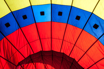 Globo Aerostático sin aire en aterrizaje. 