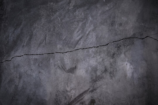 crack of polish concreat floor 02