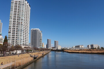 Fototapeta na wymiar みなとみらい大橋から見た街並み（神奈川県横浜市西区）
