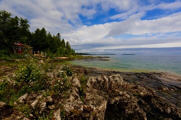 the beach of Georgian Bay at the north of Bruce Peninsula