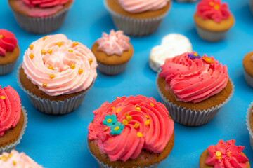 cupcakes with frosting