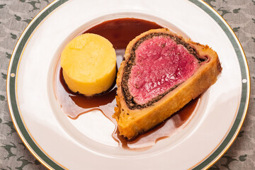 Fillet of Beef Wellington with Red Wine Gravy