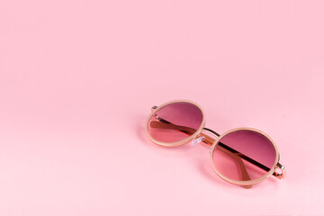 pink an purple  retro psychedelic round sunglasses