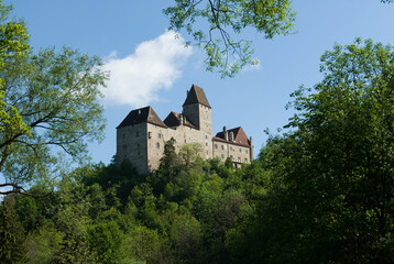 Fototapeta na wymiar Burg Rastenfeld im Waldviertel