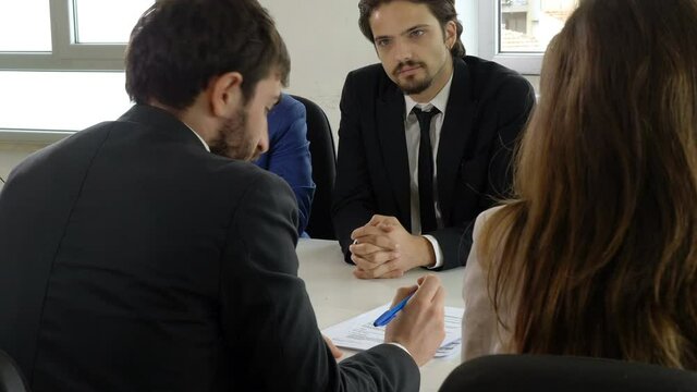 contract stipulation - financial director and new consultant sign the agreement