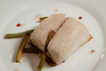 Filete de atún empapelado a la plancha