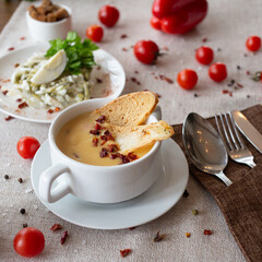 
Cheese puree soup with dried tamat and croutons