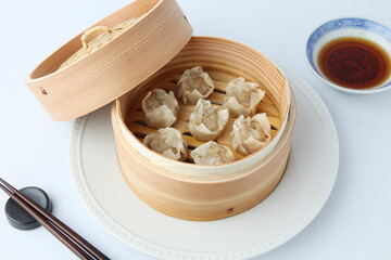 シュウマイ 焼売 せいろ 中華料理 白背景