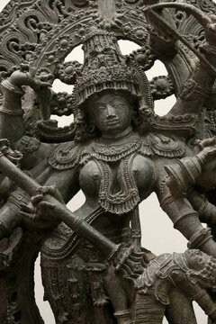 The Victoria and Albert Museum. Durga as Mahisasuramardini. About 1240-60. Hoysala period. Metamorphosed impured limestone. Southwest India (Karnataka). United kingdom. 31.01.2019