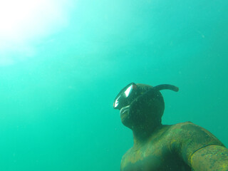 freediving in sea