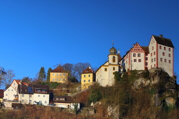 Fototapeta na wymiar scenic view of the castle of Egloffstein against a blue sky