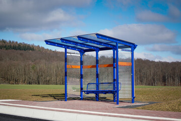 Haltestelle des öffentlichen Personennahverkehrs - ÖPNV