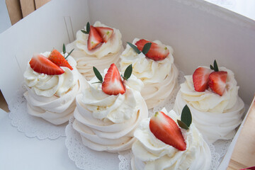 cake with strawberries