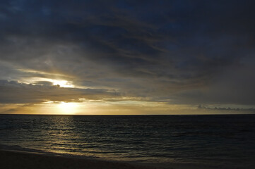 Fototapeta na wymiar Dramatic sunrise over the ocean