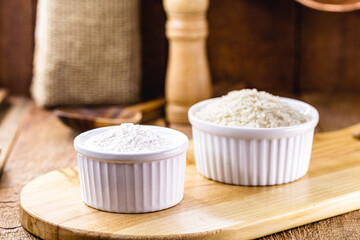 Obraz na płótnie Canvas rice flour, alternative gluten-free flour and rich in fiber, in a rustic kitchen