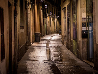 Fototapeta na wymiar Barcelona, Old quarter by night
