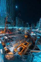 再開発の進む街の夜