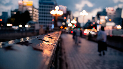 街灯の灯る阿知モザイク