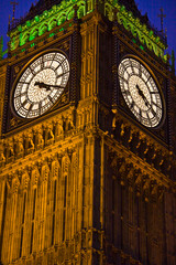close up shot of the clock  in  Big Ben tower in Westninster palace in London. - obrazy, fototapety, plakaty