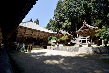 Naklejka premium 書写山円教寺 開山堂と護法堂 兵庫県姫路市