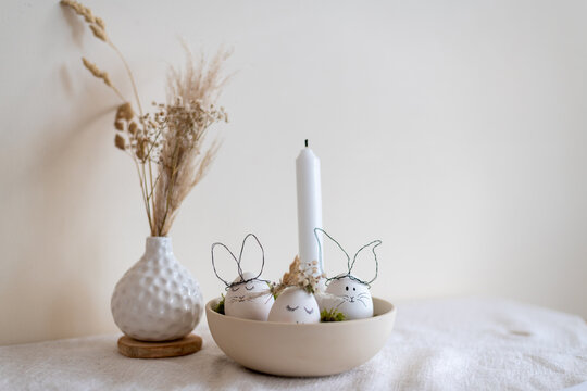 Schönes Deko zum Osterfest als Osterkarte, Happy Easter. Stock Photo |  Adobe Stock