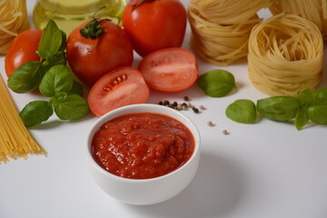 Italian tomato sauce with basil, onion and garlic