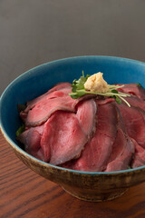 ローストビーフ丼