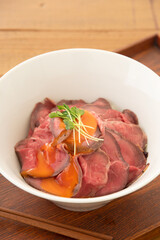 ローストビーフ丼