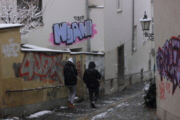 冬のドイツの街歩き。路地裏と落書き