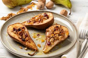 Sweet baked pears with honey