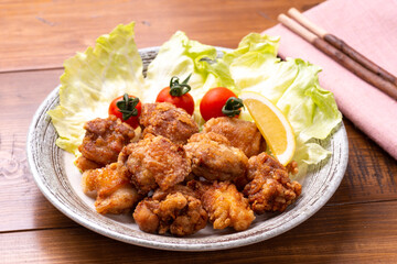 鶏の唐揚げ（鶏モモ）