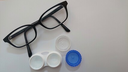 glasses and contact lenses case (right space)