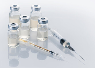 syringe and medicine bottle for injection