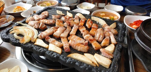 Grilled pork belly that Koreans eat a lot