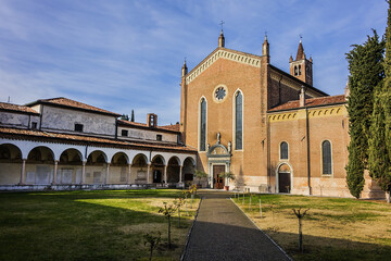 Fototapeta premium View of Gothic style church of San Bernardino (Chiesa di San Bernardino) - XV century church of Verona which is part of a Franciscan convent. Verona, Italy.