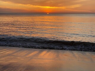 ATARDECER OLAS