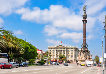 Fototapeta na wymiar Christopher Columbus monument on Barcelona embankment, Spain