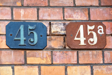 Hausnummer 45 und 45a