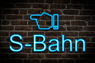 Obraz premium Leuchtreklame S-Bahn