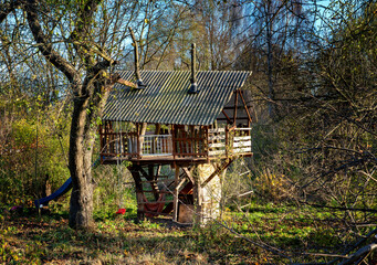 Baumhaus im Garten