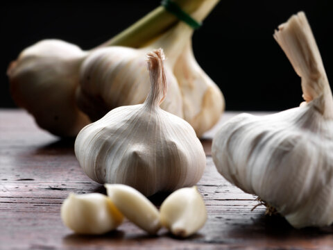 garlic closeup in a rustic background