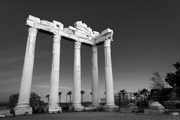 Fototapeta premium Ancient city Apollo Temple night in Manavgat, in Turkey
