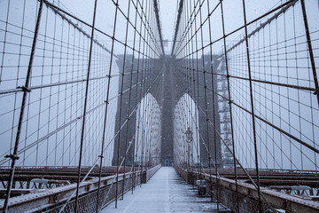 Fototapeta na wymiar Brooklyn Bridge during Snow Storm
