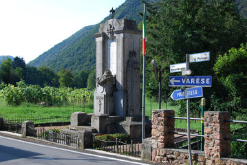 Il Monumento ai Caduti di Ganna in provincia di Varese.