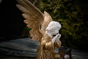 Fototapeta premium friedhof, grabengel mit flöte