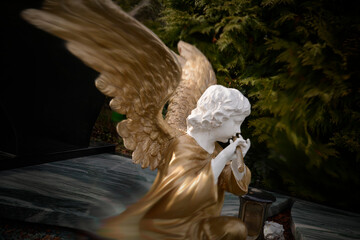 friedhof, grabengel mit flöte