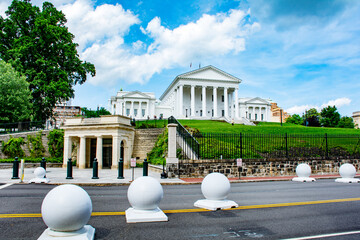 Virginia Statehouse, Richmond, Virginia VA legislature, public buildings, on a sunny day with blue sky and clouds - obrazy, fototapety, plakaty