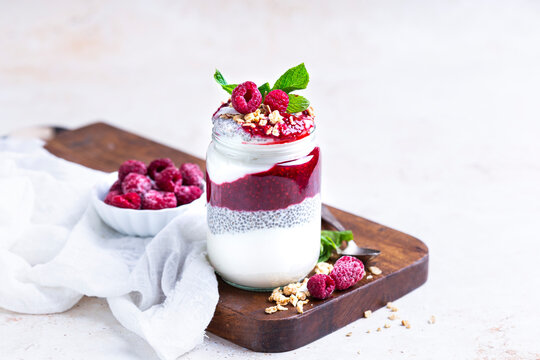 Raspberry yogurt Parfait