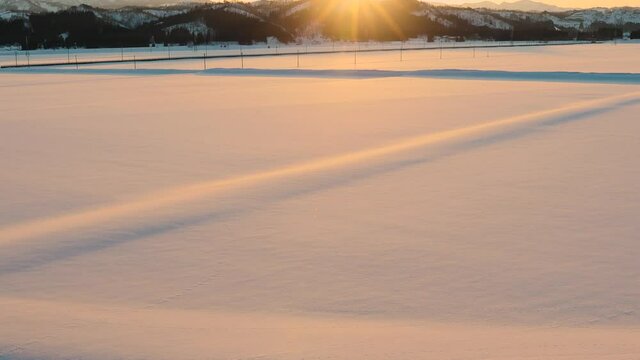 雪原の夕焼け　チルトアップ