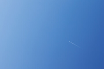 青空と飛行機雲